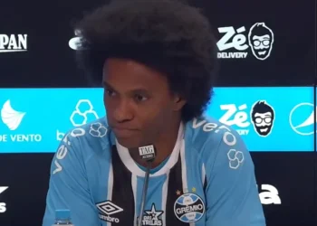 Willian detalha retorno ao Brasil após saída conturbada do Corinthians