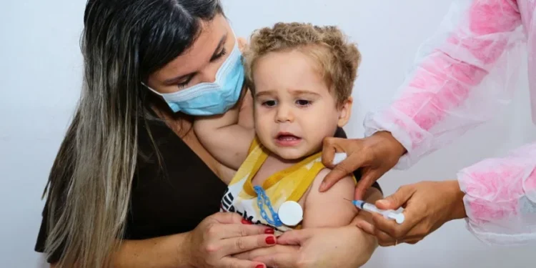 A ação é voltada para crianças e adolescentes menores de 15 anos