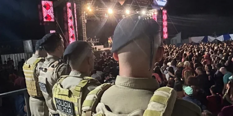 Presença constante da Polícia Militar durante todo o evento. - Foto: Ascom 10° BPM