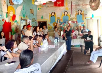 Em visita técnica, estudantes conhecem um pouco da história do Universo Místico de Mãe Romana em Natividade - Foto: Crédito: Divulgação Seduc/Governo do Tocantins