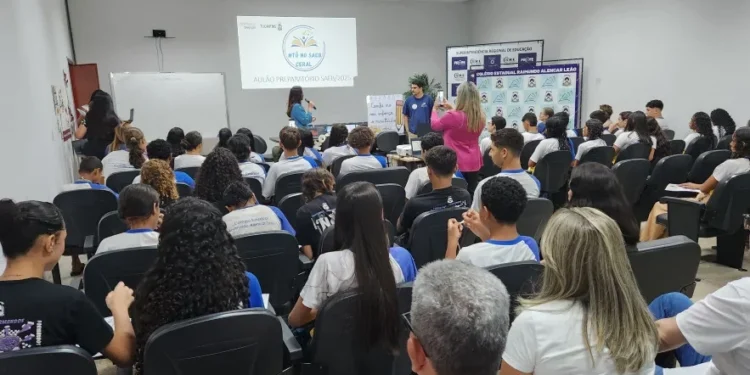 Aulão do #TonoSAEBCeral com os estudantes do nono ano, na sede da SRE Guaraí - Foto: Seduc/Governo do Tocantins