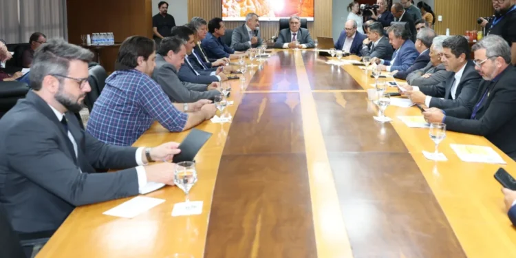 Apresentação dos resultados fiscais aos deputados - foto Isis Oliveira