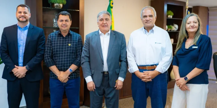 Governador Laurez Moreira recebe lideranças do sistema cooperativista e defende fortalecimento do setor no estado-foto-Hiroshi Fukushima-GovTO