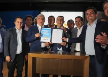 Governador Laurez Moreira encaminha PCCR da Educação à Assembleia e pede celeridade para a aprovação; Foto: Adilvan Nogueira/Governo do Tocantins