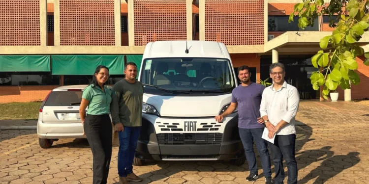 Naturatins recebe micro-ônibus que será destinado ao Parque Estadual do Cantão - Foto: Andréa Marques/Governo do Tocantins
