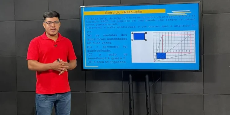 Aula de Matemática com o professor Lucas Semani - Foto: Mari Rios/ Governo do Tocantins