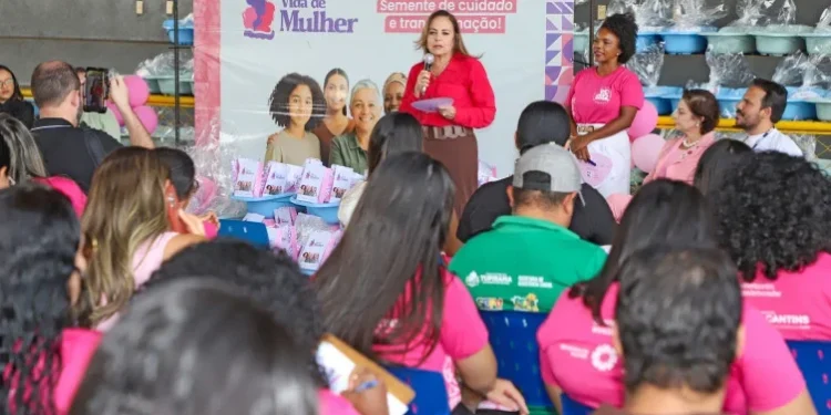 A primeira-dama e desembargadora Ângela Prudente representou o governador do Tocantins na abertura do evento e reforçou o compromisso do Governo com políticas públicas voltadas às mulheres - Antônio Gonçalves/Governo do Tocantins
