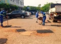 Prefeitura de Palmas intensifica tapa-buracos nas Avenidas NS-02, NS-01, LO-33 e NS-B