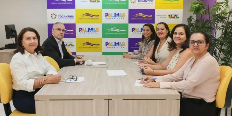 Prefeitura de Palmas e Ministério Público alinham ações para aprimorar a política da mulher no município