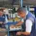 Agência de Metrologia faz fiscalização de balanças de pesagem na Feira da 304 Sul em Palmas