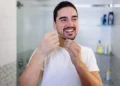 Fio dental: por que usar todos os dias é essencial para a saúde bucal