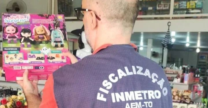 Agência de Metrologia fiscaliza comércio e orienta com dicas sobre compras seguras de fantasias e acessórios típicos de Halloween