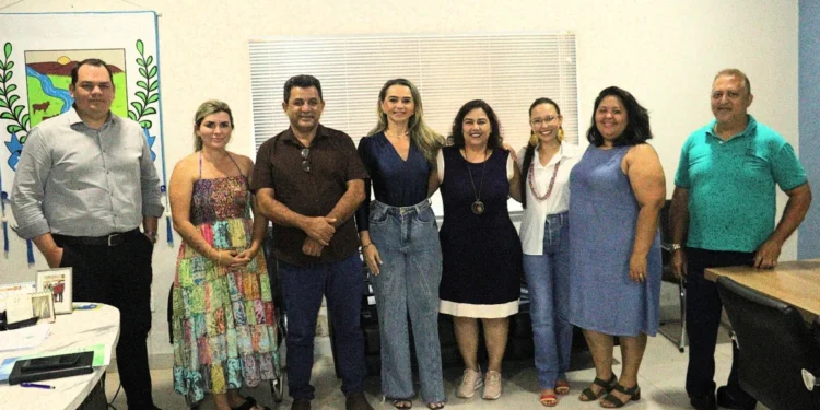 Prefeito João Alberto recebe consultores do Sebrae para apresentação e início das ações de diagnósticos de Políticas Públicas e Educação em Tocantínia