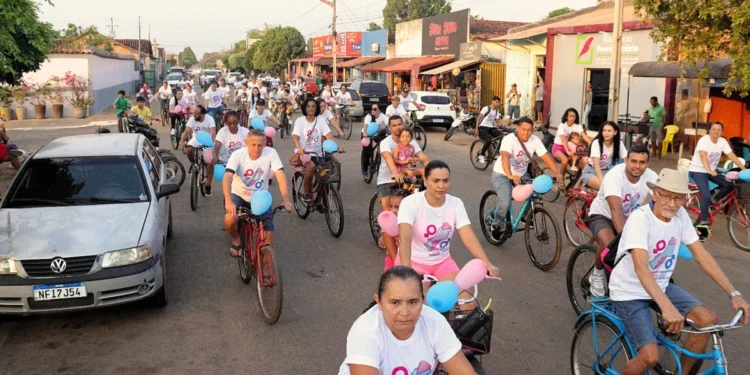 Tocantínia:  “Pedal Rosa e Azul”, ação em alusão ao Outubro Rosa e Novembro Azul promovida pela Secretaria de Saúde mobiliza mulheres e homens.