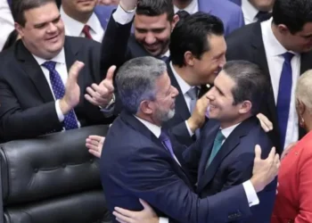 Em aceno ao governo, Câmara vota isenção do IR nesta quarta-feira