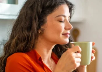 Chá anti-inflamatório ajuda a emagrecer e alivia sintoma respiratório