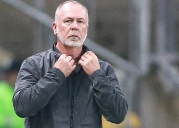 Brasileirão: Mano Menezes vê justiça em empate contra o Santos