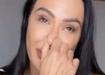 Gracyanne Barbosa chora ao falar sobre lesão: “Senti muita dor”