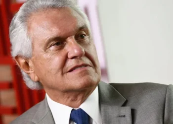 Caiado diz que Ciro tenta forçar decisão de Bolsonaro sobre 2026