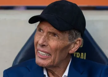 Técnico do Boca tem estado delicado e está sob cuidados domiciliares