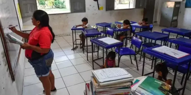 Professores estão entre as categorias que têm pagado cada vez mais IR — Foto: Getty Images