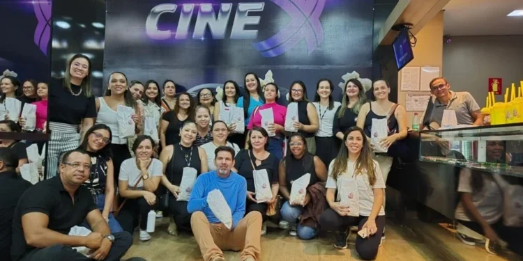 Secretária municipal de Ação Social, Polyanna Siqueira Campos, a superintendente de Proteção Especial, Marlucy Albuquerque, e equipe do Creas celebraram o Dia das Crianças antecipadamente Foto Flora Pereira.jpeg