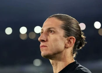 Após absolvição, Filipe Luís se pronuncia sobre Garotos do Ninho