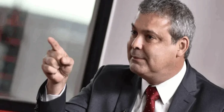 PT denuncia Flávio Bolsonaro ao STF após pedido de “ajuda” aos EUA