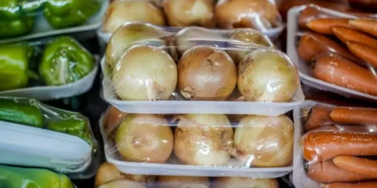IPCA-15: preços de alimentos e bebidas têm quinto mês de deflação
