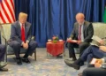 Planalto celebra abraço de Lula com Trump e Bolsonaro escanteado