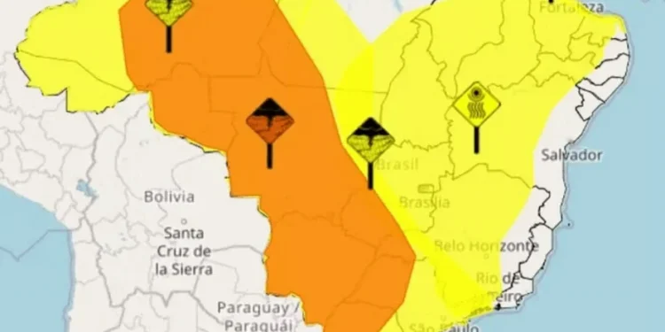 Brasil tem alertas para chuvas fortes; veja detalhes na previsão
