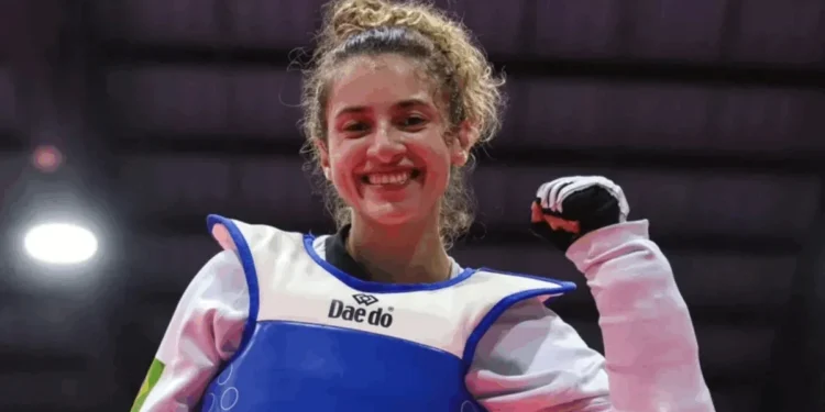 Milena Titoneli é prata e Brasil leva 3º pódio no Mundial de Taekwondo