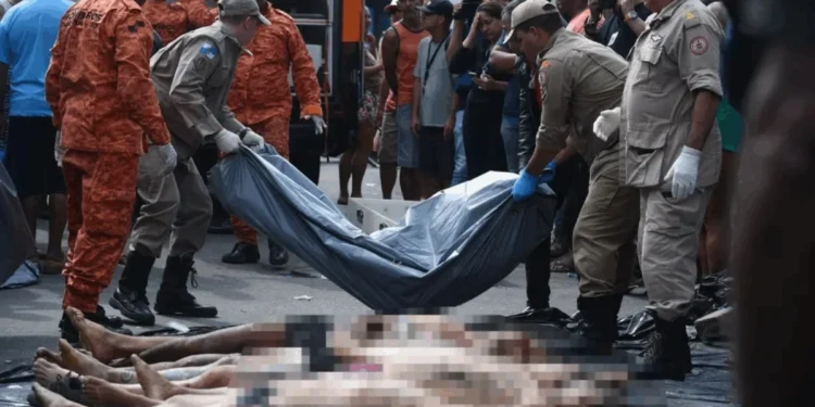 Imagens fortes: drones mostram fila de corpos após megaoperação no Rio.