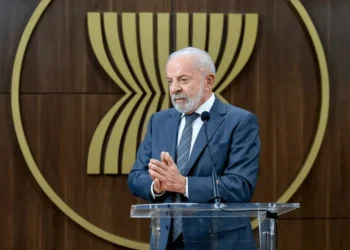 Lula reúne ministros para discutir crise no Rio após megaoperação