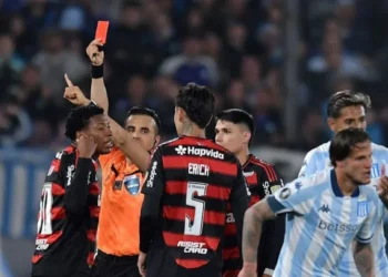 Conmebol divulga áudio do VAR em expulsão polêmica de Gonzalo Plata