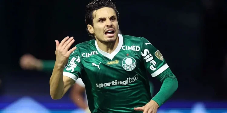 Palmeiras goleia LDU e garante vaga na final da Libertadores de 2025