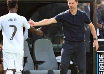 Técnico do Real Madrid se pronuncia sobre polêmica com Vini Jr.