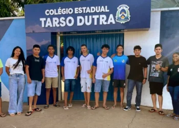 Estudantes medalhistas da Olitef comemoram os resultados - Foto: Divulgação Seduc/Governo do Tocantins