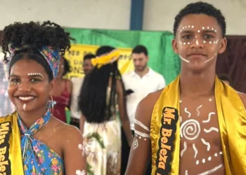 Vencedores do concurso Maria Vitória Martins e Francisco Akássio - Foto: Divulgação/Seduc/Governo do Tocantins