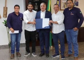 Governador Laurez Moreira autoriza início das obras de revitalização do ginásio Ciano Aires da Silva, em Porto Nacional -  Adilvan Nogueira/Governo do Tocantins