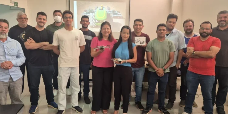 Capacitação prepara os participantes para atuar como operadores de aeronaves não tripuladas, com foco em agricultura de precisão. Foto - Setas