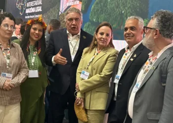 Comitiva do Tocantins reunida após apresentação do governador Laurez Moreira na COP30_Foto Ascom Sepot