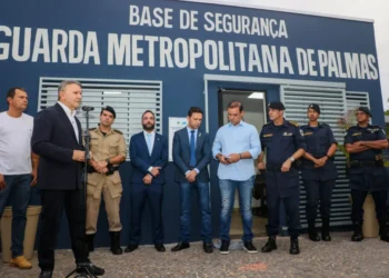Deputado federal Vicentinho Jr. e superintendente da PF no Tocantins, Reginaldo Gallan Batista prestigiaram inauguração – Foto Lia Mara