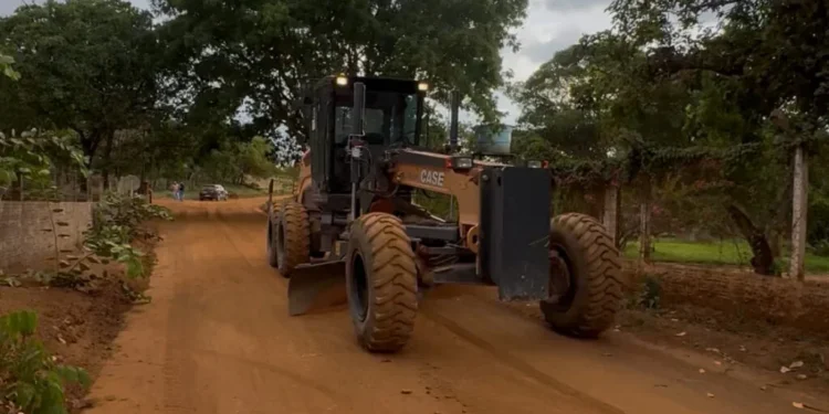 Prefeitura de Palmas reforça manutenção nas estradas vicinais que integram rota de ônibus escolares