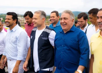 Governador do Tocantins, Laurez Moreira, e o ministro dos Transportes, Renan Filho, realizaram nessa quinta-feira, 6, uma visita técnica às obras dos acessos à Ponte de Xambioá - (Crédito foto: Hiroshi Fukushima/Governo do Tocantins)