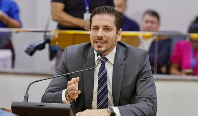 Deputado Olyntho garante investimentos em saúde, educação e infraestrutura na LDO 2026