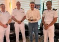 Prefeito Eduardo Siqueira Campos é homenageado pelo Exército e pela Marinha em reconhecimento ao apoio institucional