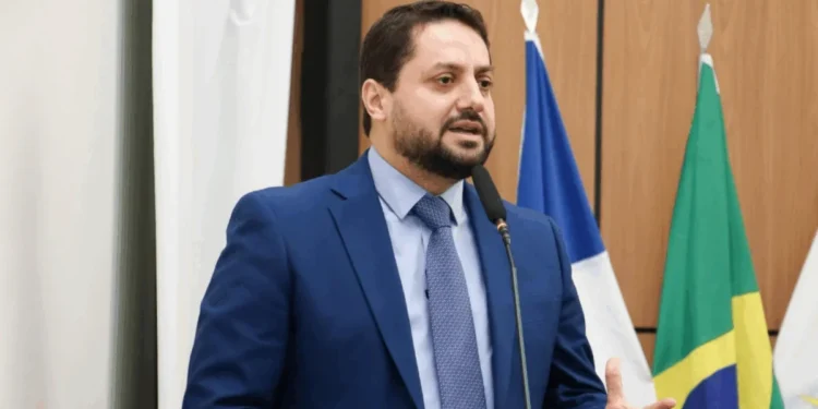 Após cobrança de Dr. Vinícius Pires na Câmara, Prefeitura lança consulta pública do PPA na tarde do mesmo dia