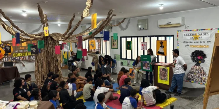 Baobá da Escola Estadual Vila Guaracy, árvore que na cultura africana representa força, resistência, sabedoria e ancestralidade - Créditos: Seduc/Governo do Tocantins