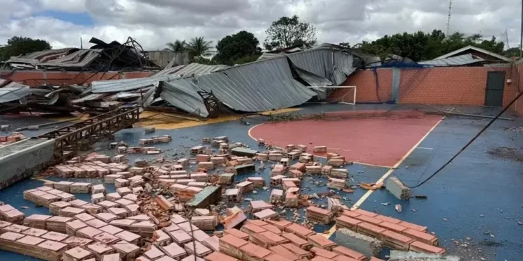 Temporal atinge 27 cidades do PR e deixa famílias em situação de emergência